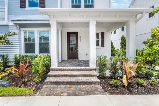 888 SW Newfield Avenue, Palm City, FL 34990