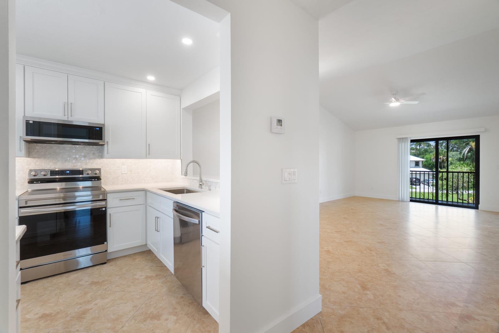 2061 NW 21ST Terrace 108 — photo 5