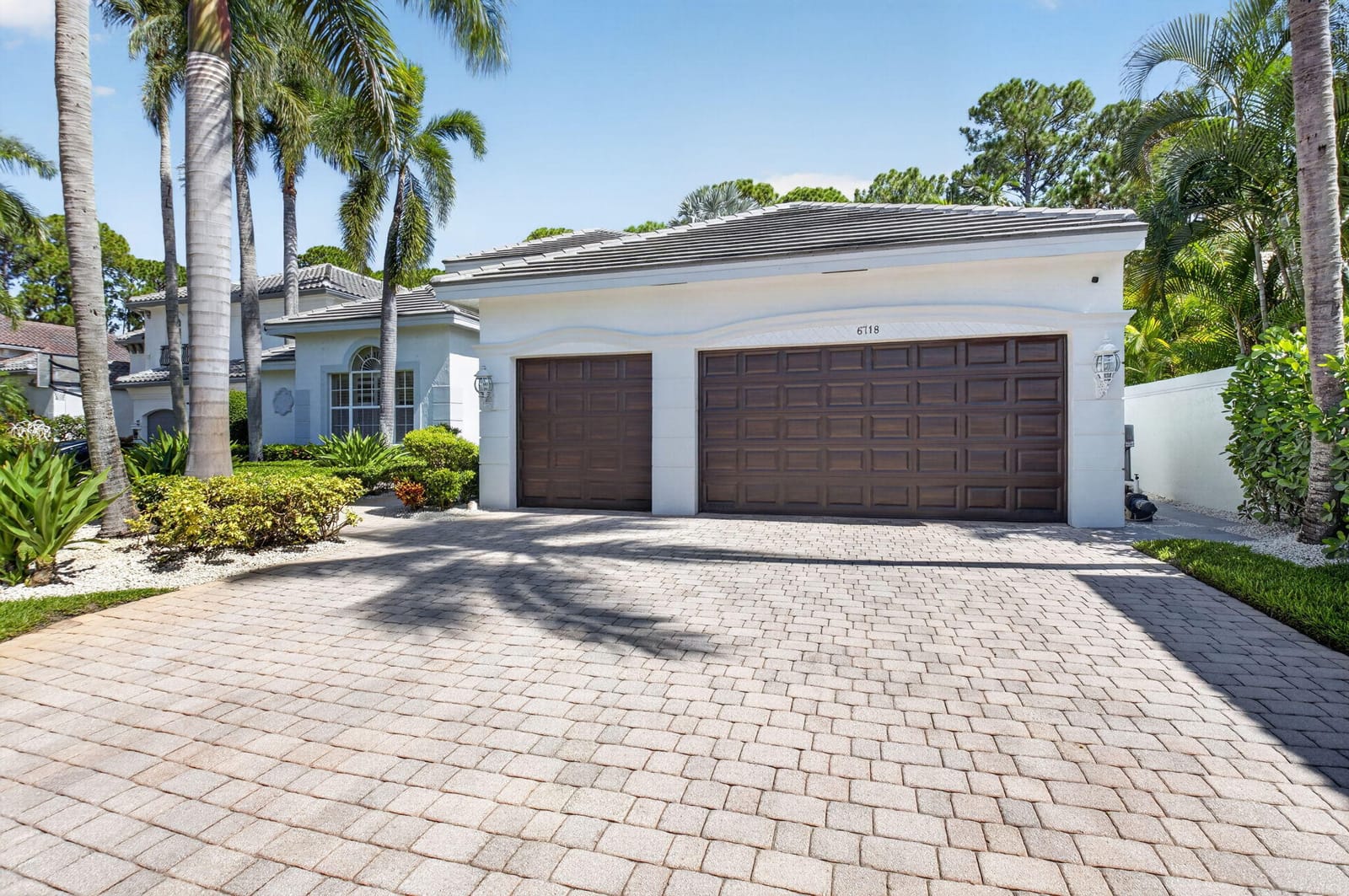 6718 ROYAL ORCHID Circle — photo 2