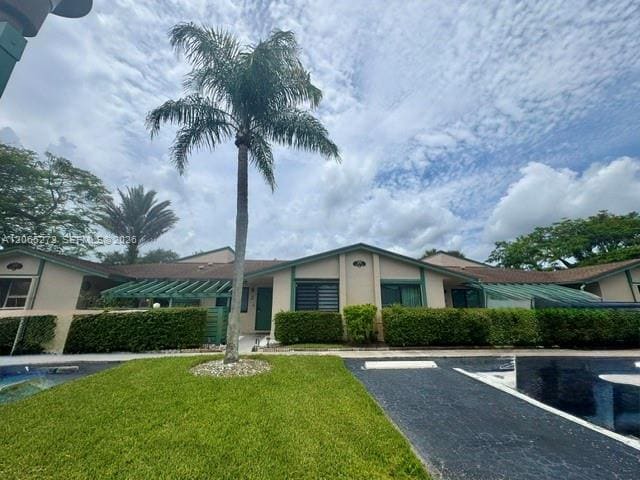 450 Lakeview Drive 2, Weston, FL 33326