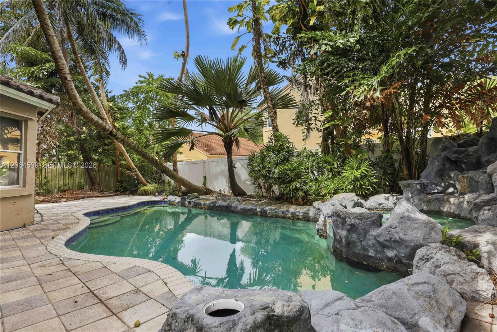 1040 NW 185th Avenue, Pembroke Pines, FL 33029 photo 15