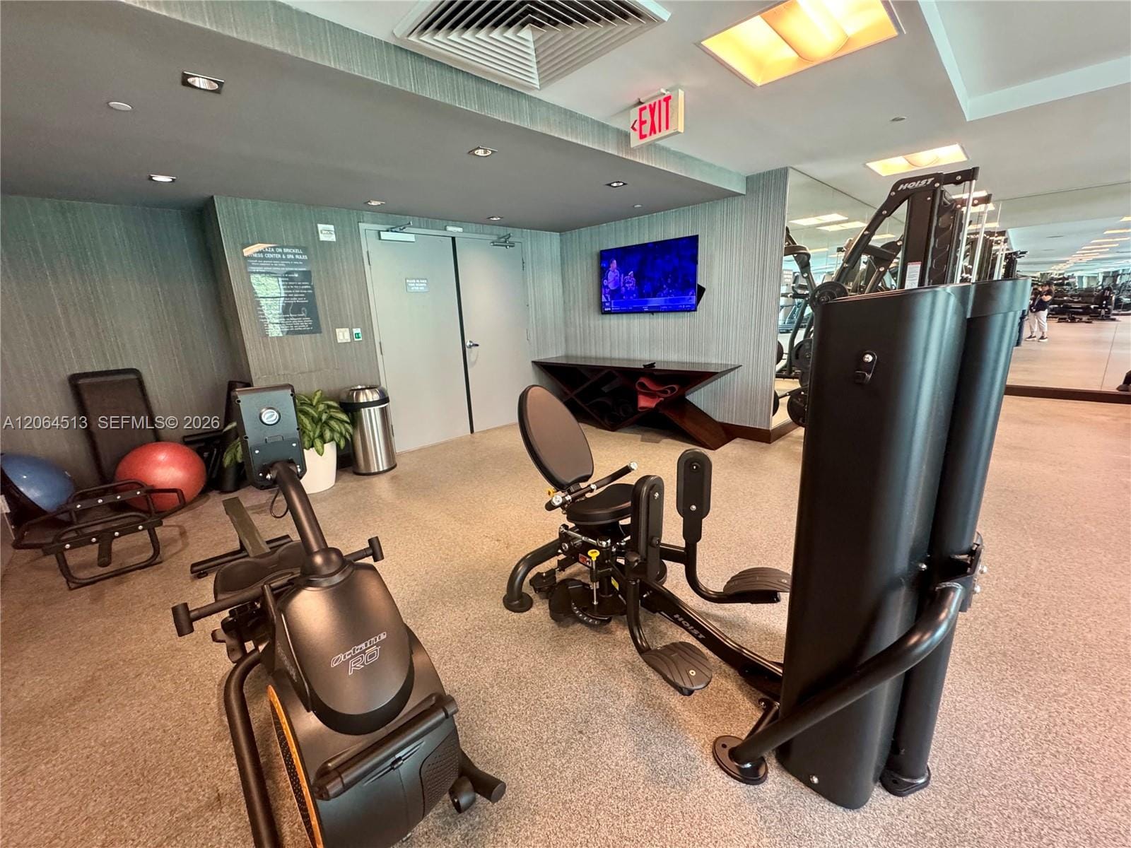 951 Brickell Avenue 409, Miami, FL 33131 photo 25