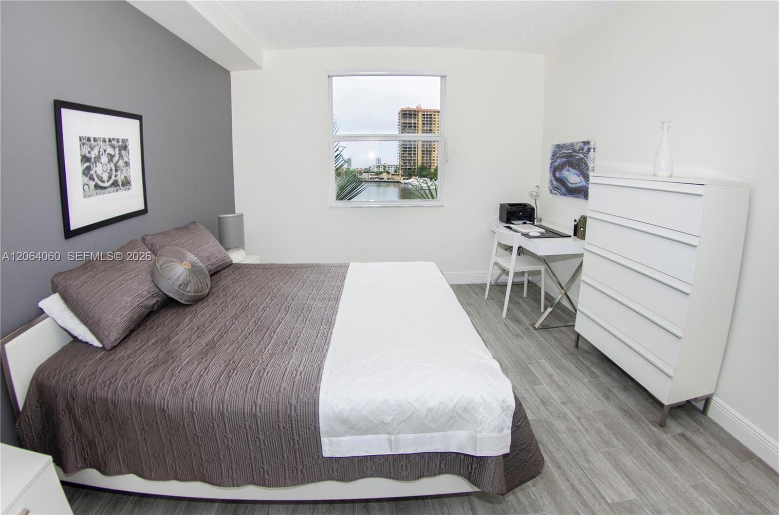 17150 N Bay Road 2408, Sunny Isles Beach, FL 33160 photo 18