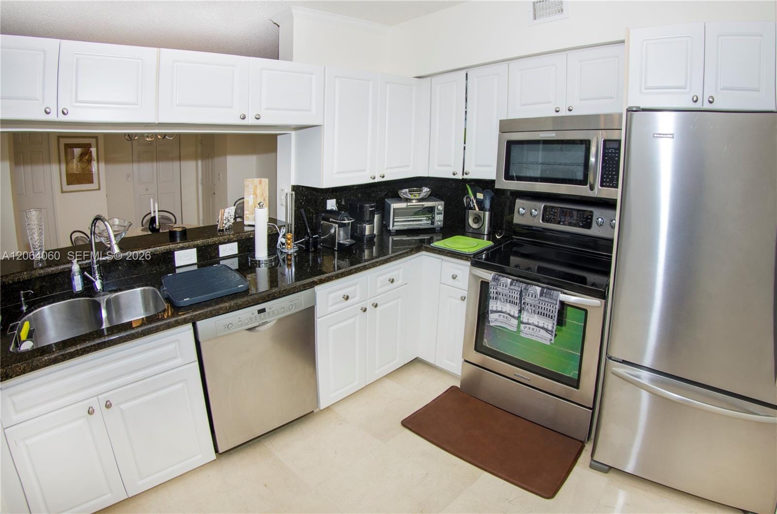 17150 N Bay Road 2408, Sunny Isles Beach, FL 33160 photo 9