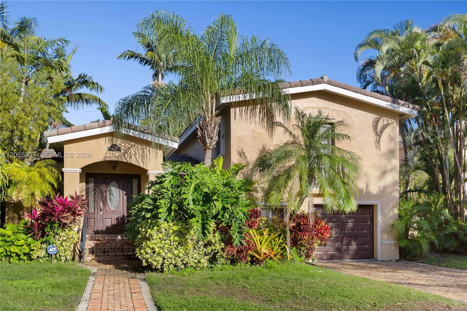 6315 Maynada Street — photo 3
