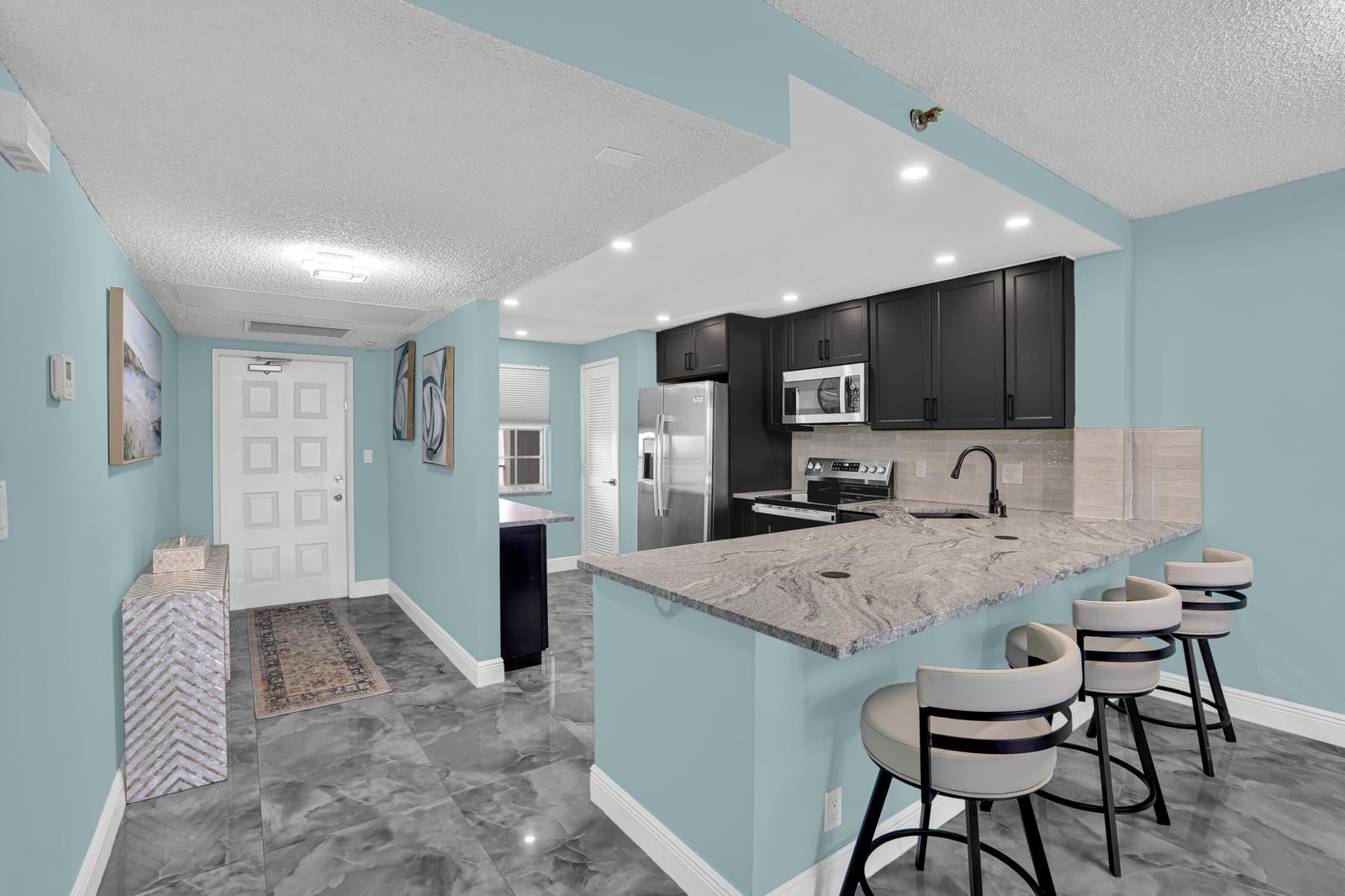 4015 W PALM AIRE Drive 704, Pompano Beach, FL 33069