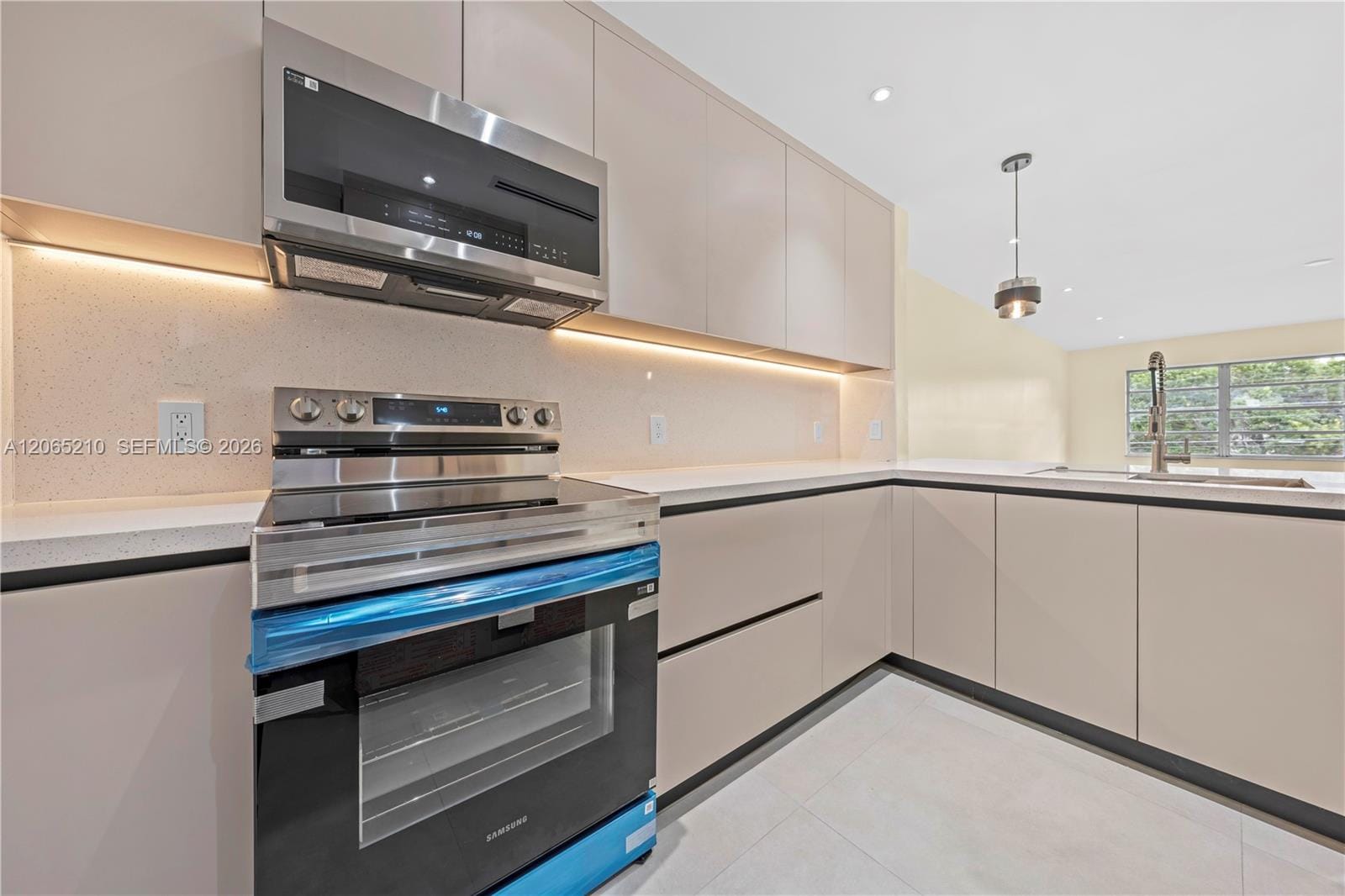 1400 NE 191st Street 305