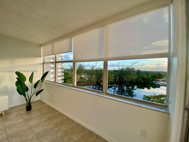 1300 NE Miami Gardens Drive 713E, Miami, FL 33179