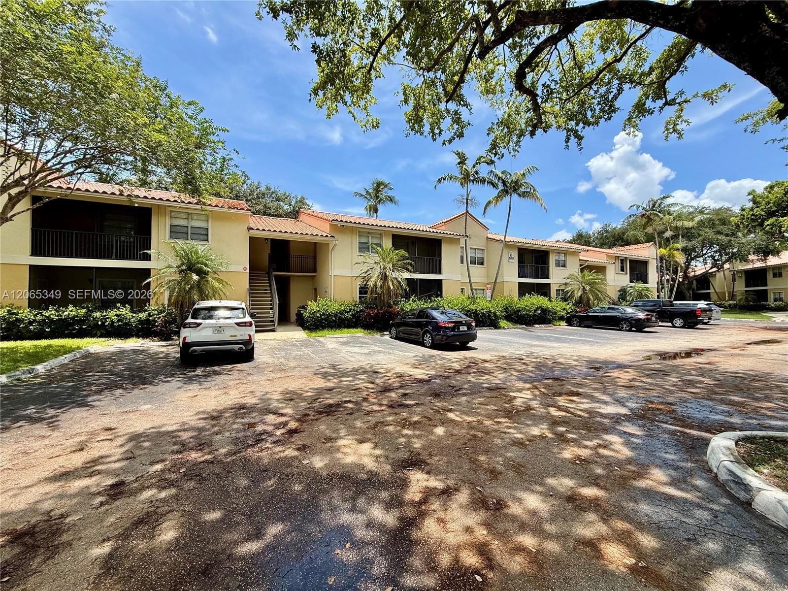 1237 SW 46th Avenue 803 — photo 1