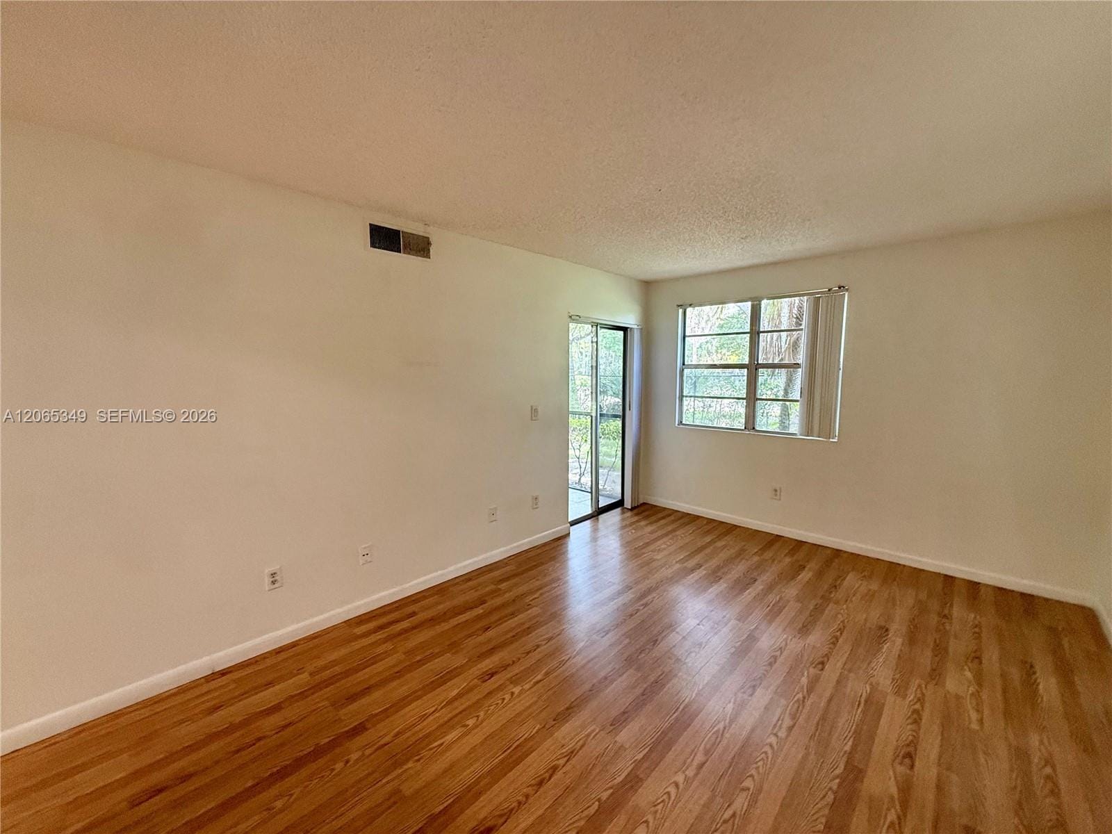 1237 SW 46th Avenue 803 — photo 3
