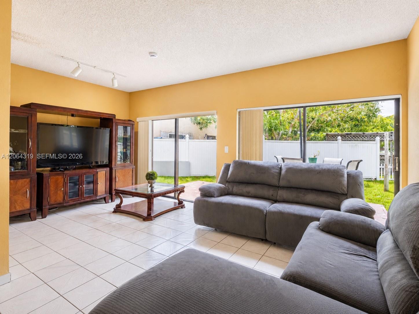 18772 NW 80th Court, Hialeah, FL 33015 photo 10