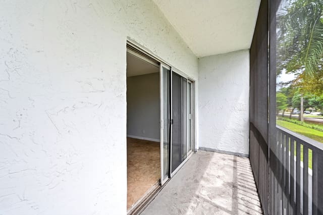 7541 NW 16th Street 1211, Plantation, FL 33313