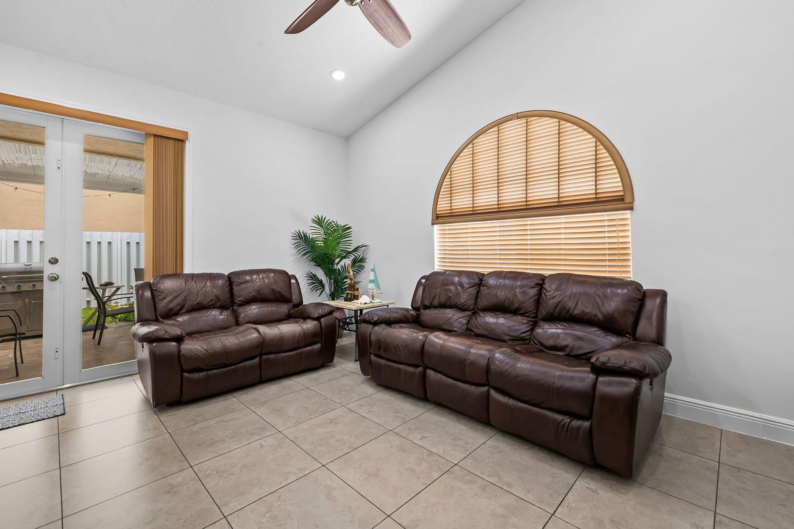 10740 LONDON Street — photo 11