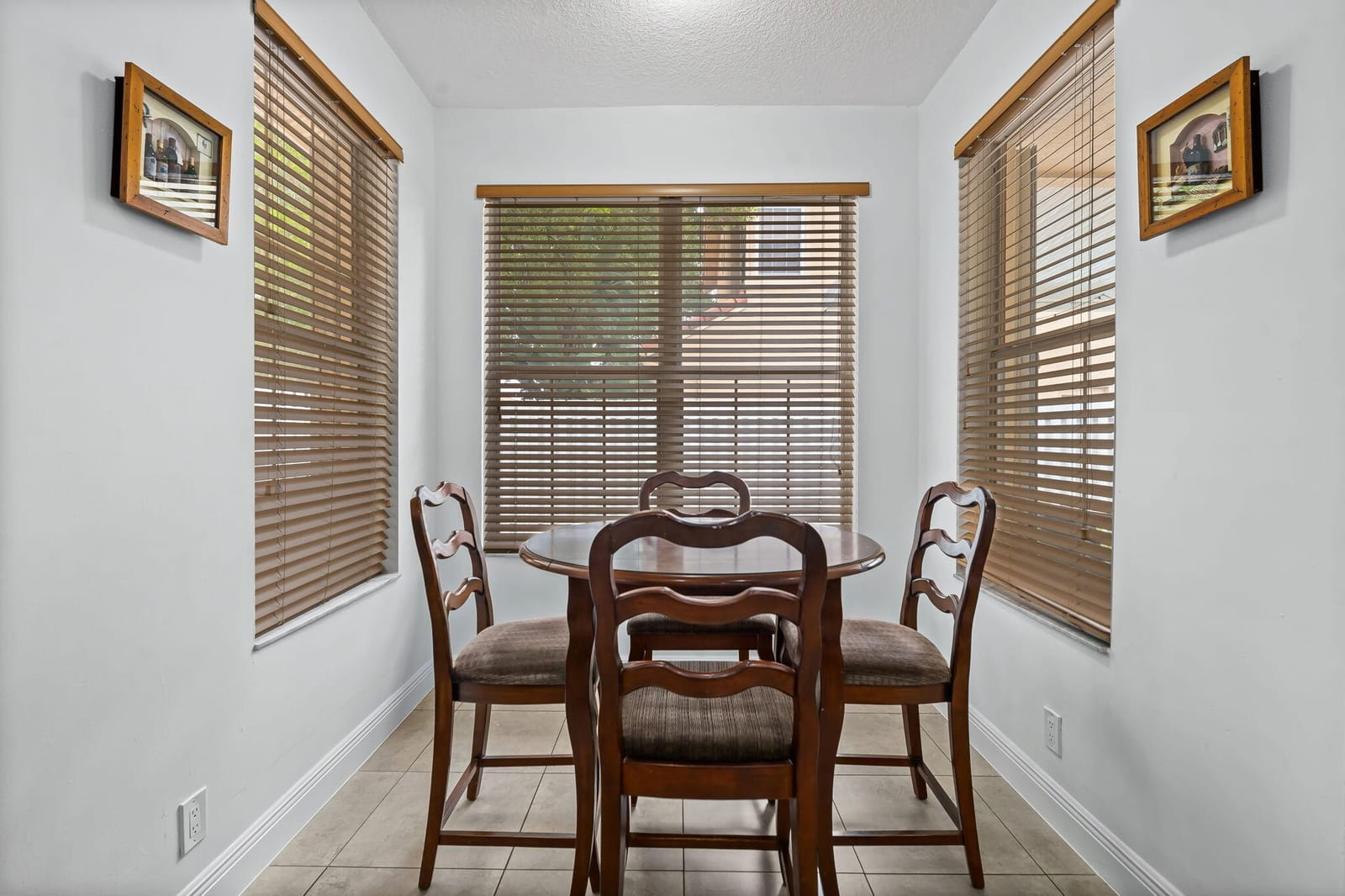 10740 LONDON Street — photo 10