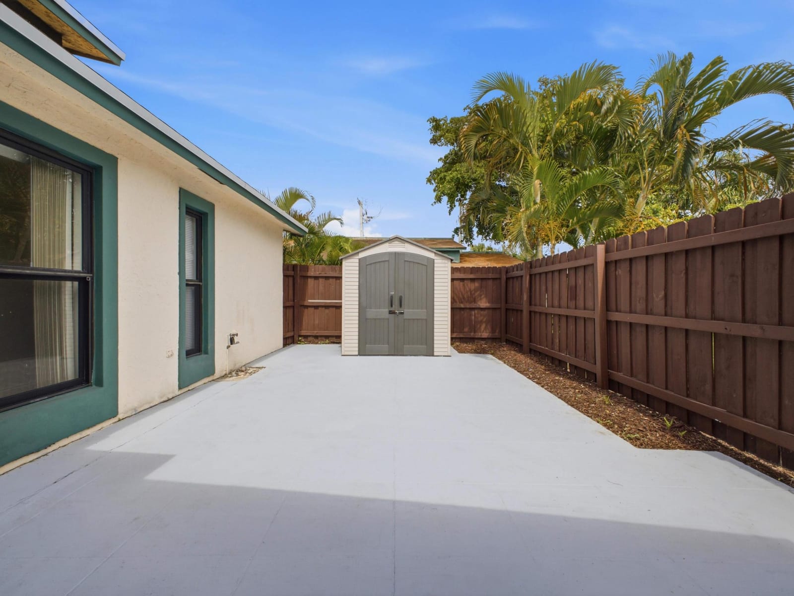 1110 Manor Drive — photo 7