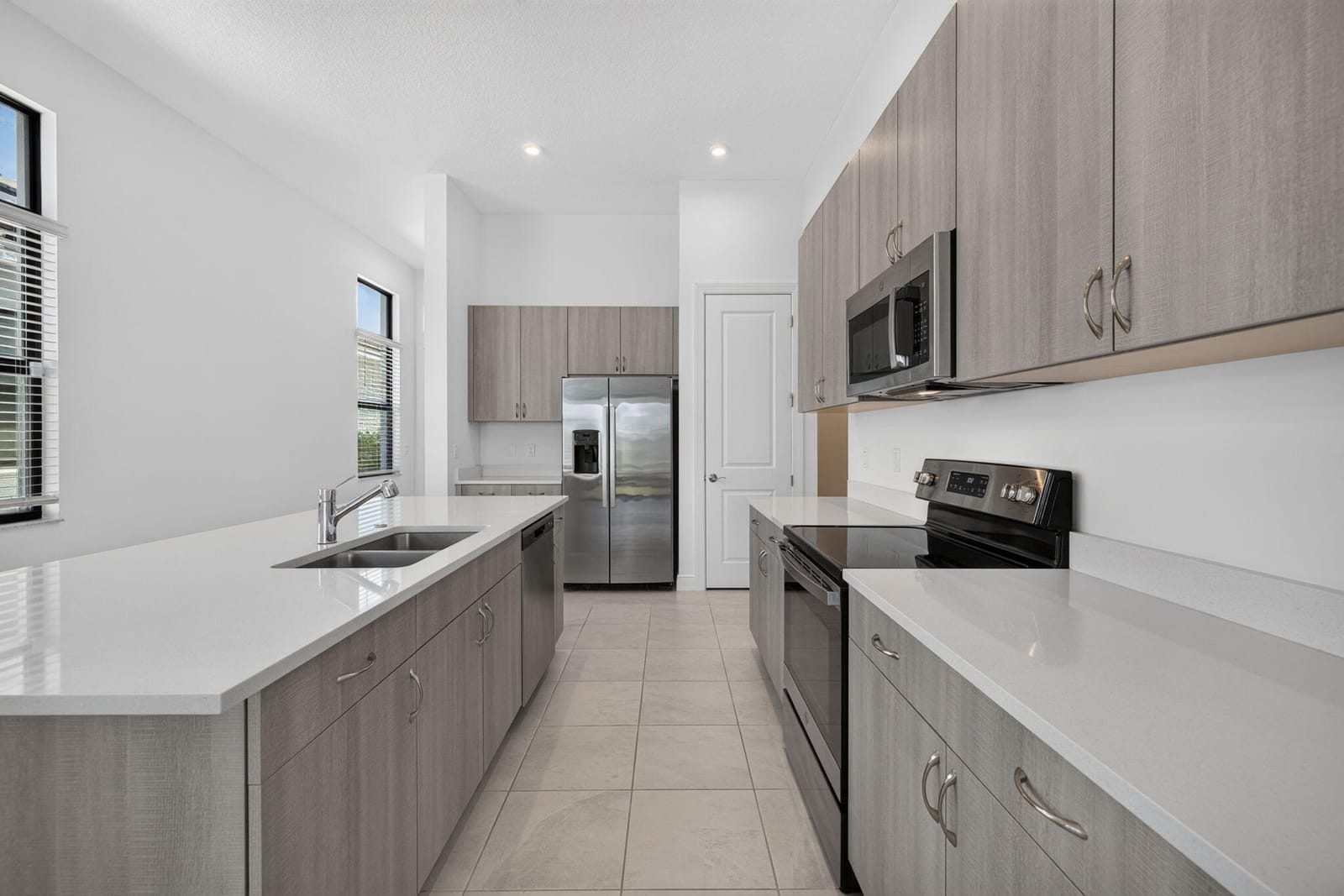 9148 SW Esule Way — photo 4