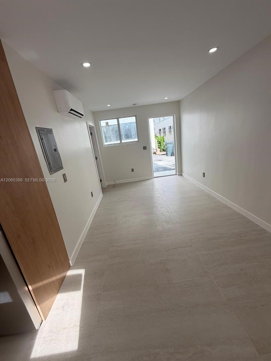 2436 SW 7th Street 10 — photo 2