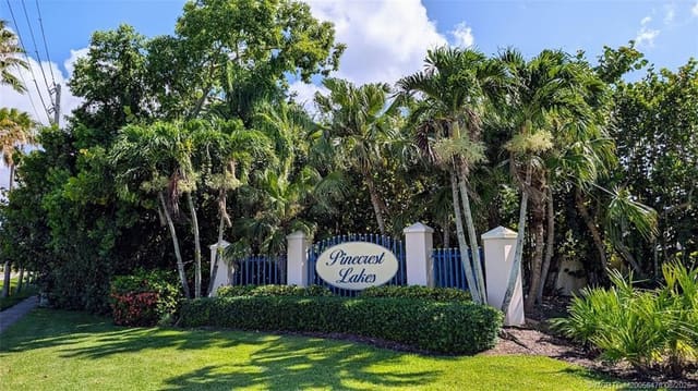 366 NE FICUS Terrace, sold in Pinecrest Lakes, Jensen Beach, FL