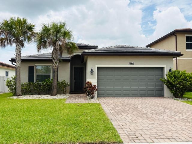 12512 NW STANIS Lane, Port St. Lucie, FL 34987
