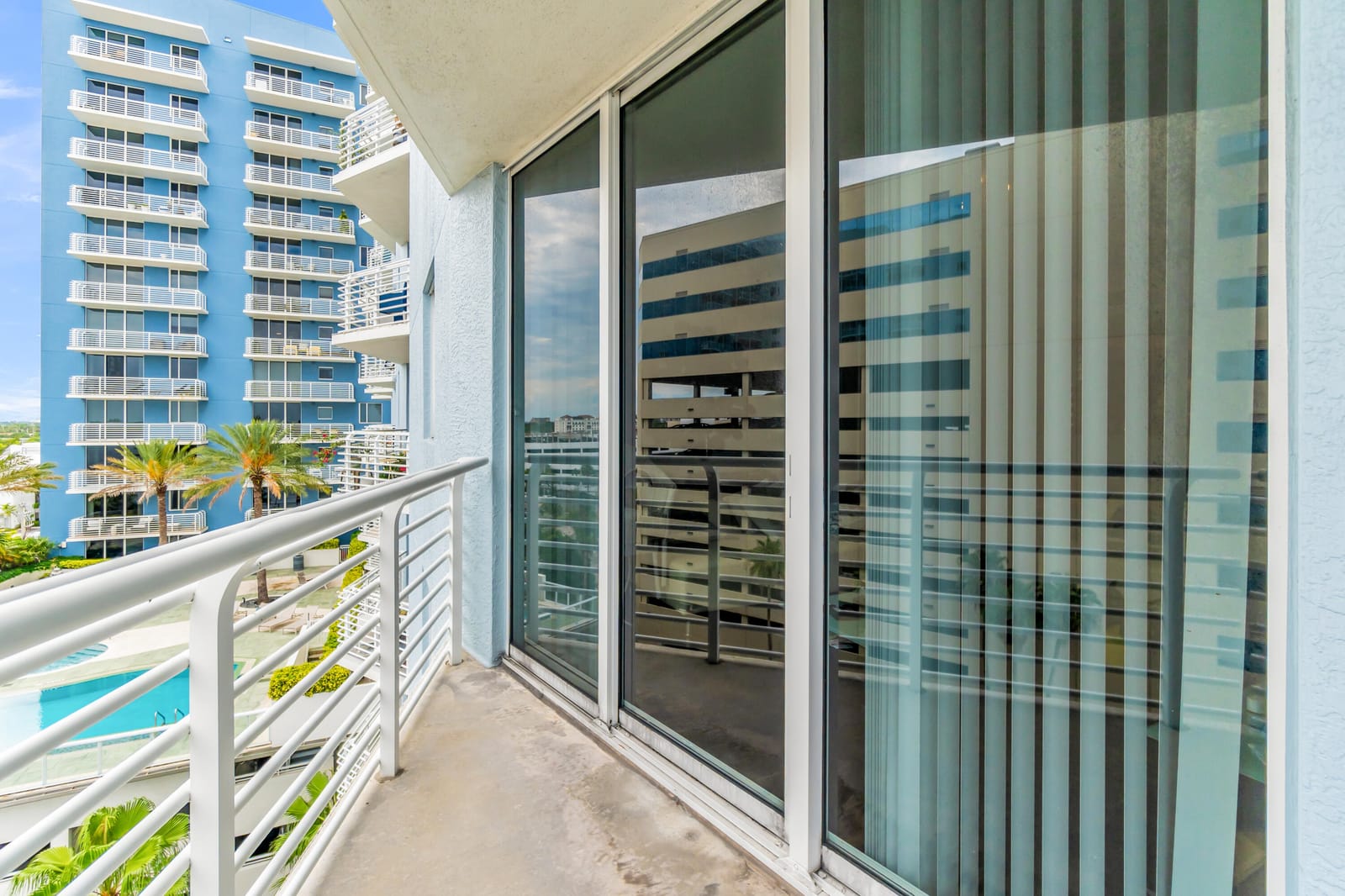 1551 N FLAGLER Drive 817 — photo 2