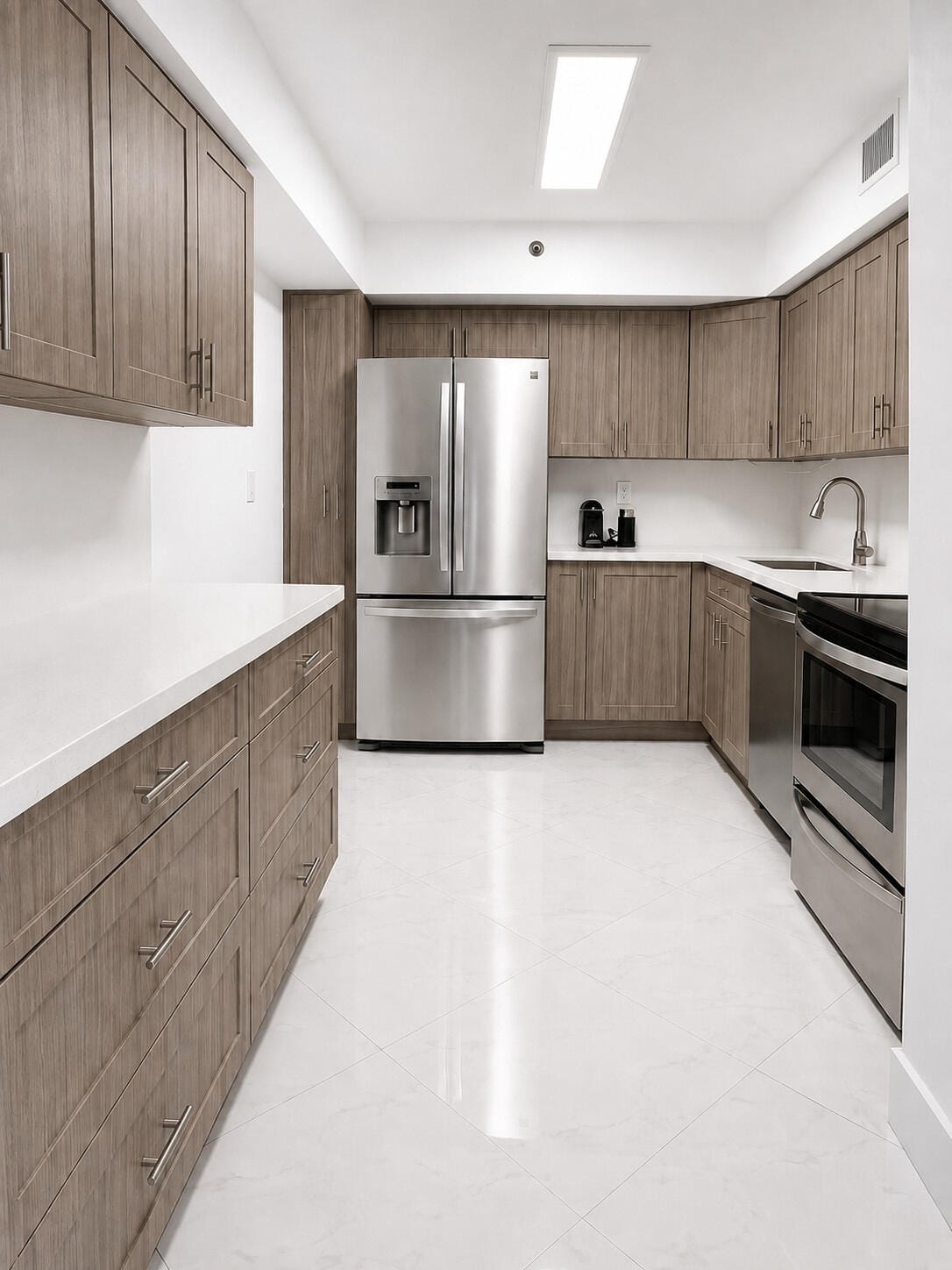 3600 MYSTIC POINTE Drive 608 — photo 2