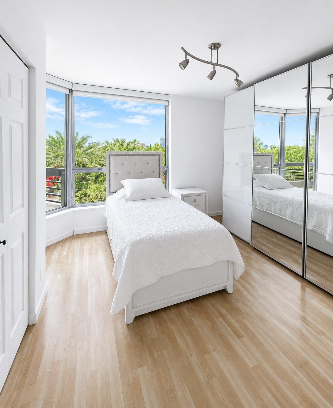 3600 MYSTIC POINTE Drive 608, Aventura, FL 33180 photo 13