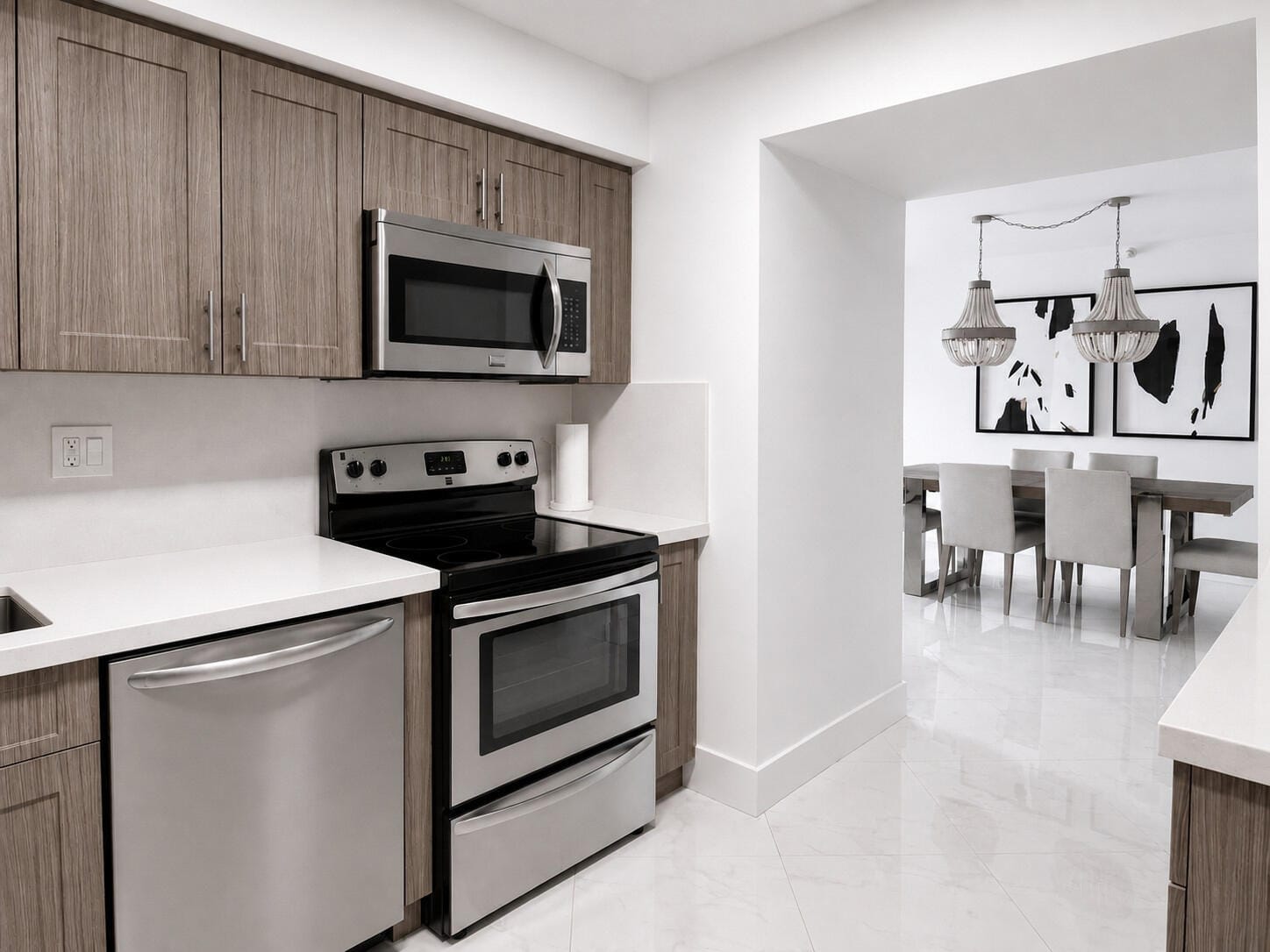 3600 MYSTIC POINTE Drive 608 — photo 3
