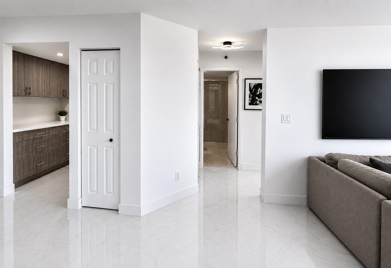 3600 MYSTIC POINTE Drive 608 — photo 7