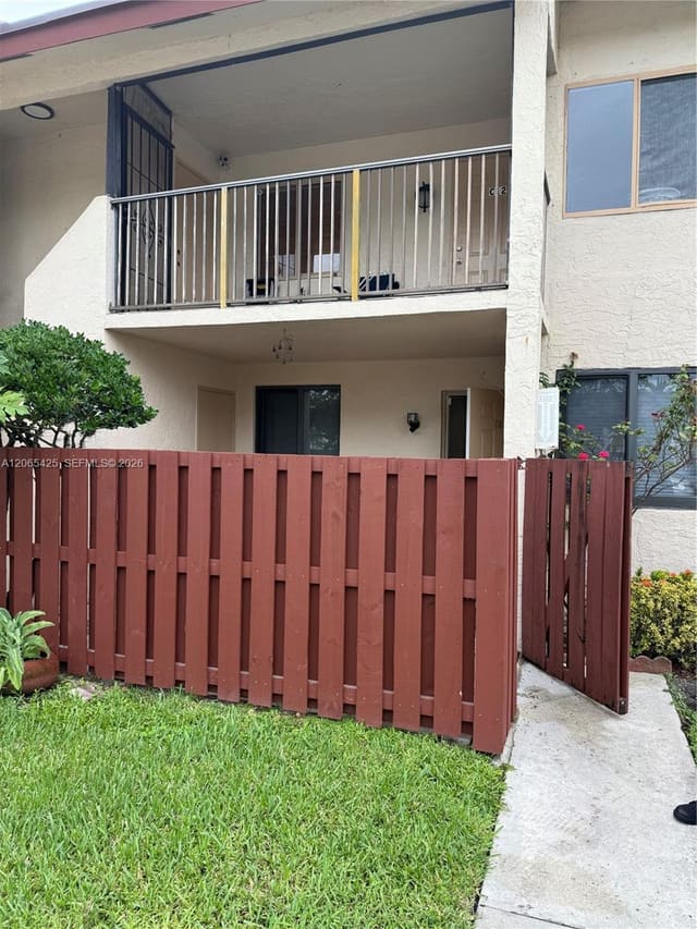 7901 Southgate Boulevard C6, North Lauderdale, FL 33068