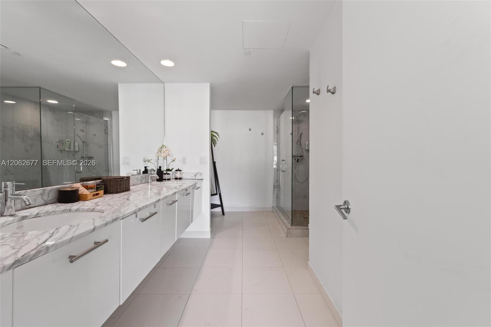 500 Brickell Avenue 1405, Miami, FL 33131 photo 25