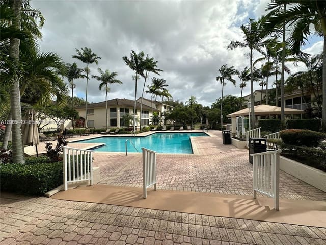 15201 Glenmoor Drive 15201, West Palm Beach, FL 33409