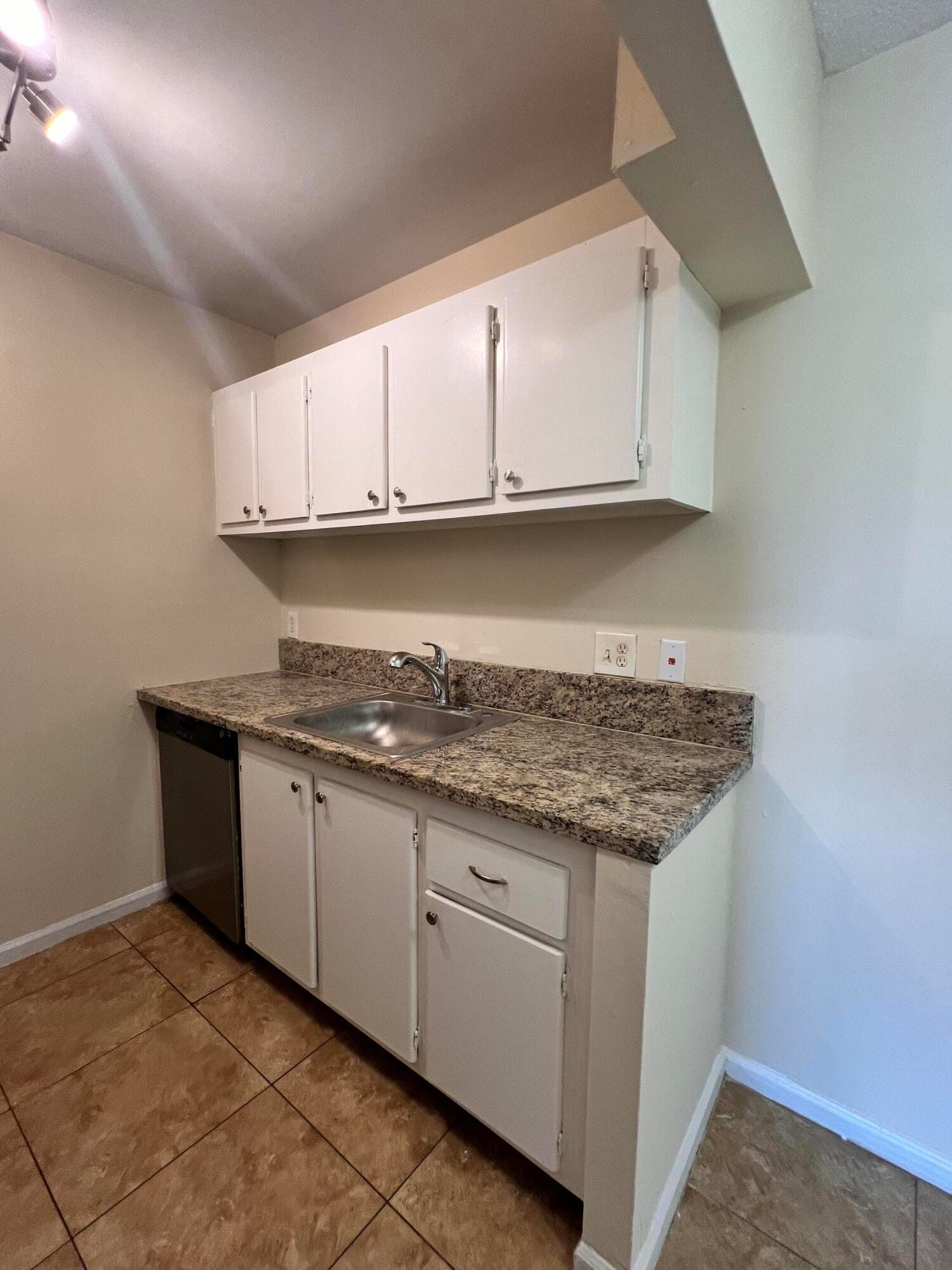 1500 N Congress Avenue B20, West Palm Beach, FL 33401 photo 5