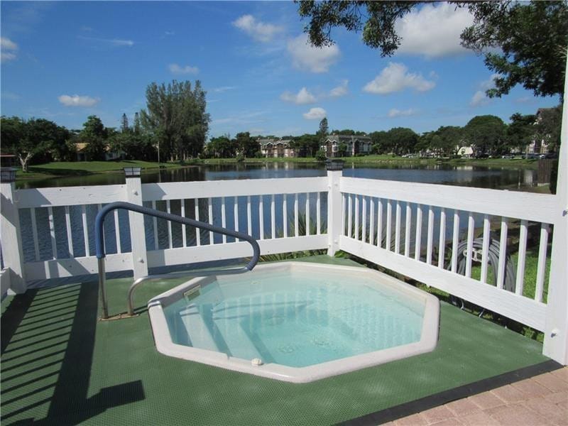 3740 INVERRARY Drive 1E, Lauderhill, FL 33319 photo 12