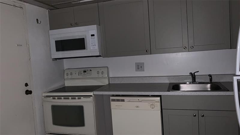 3740 INVERRARY Drive 1E, Lauderhill, FL 33319 photo 4