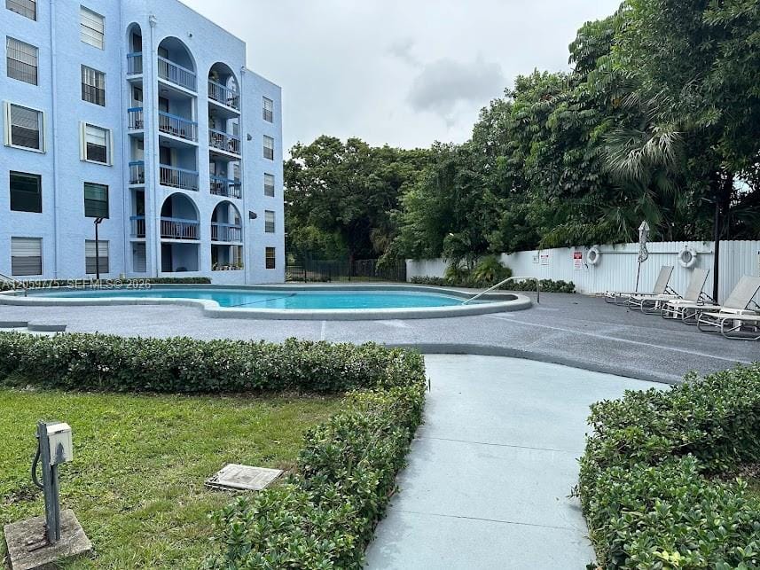 9460 Fontainebleau Boulevard 129, Miami, FL 33172 photo 13
