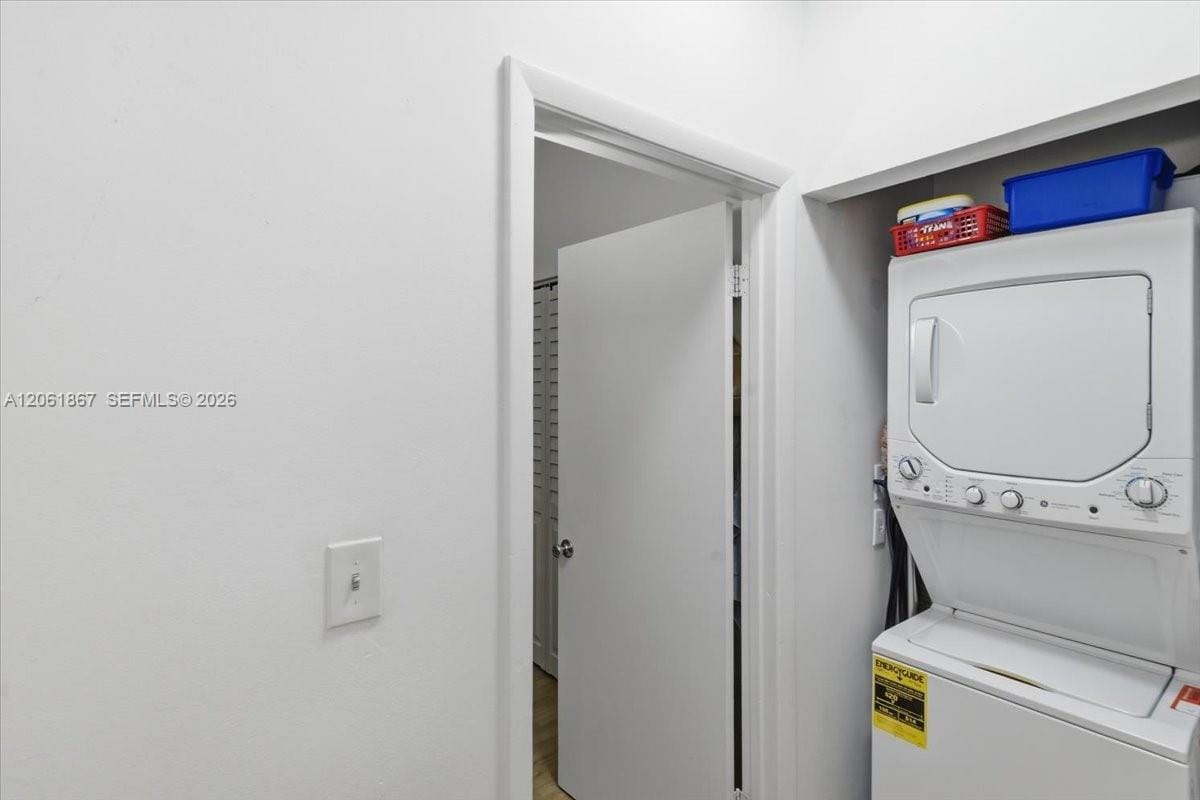 2121 NW 96th Terrace 14D — photo 2