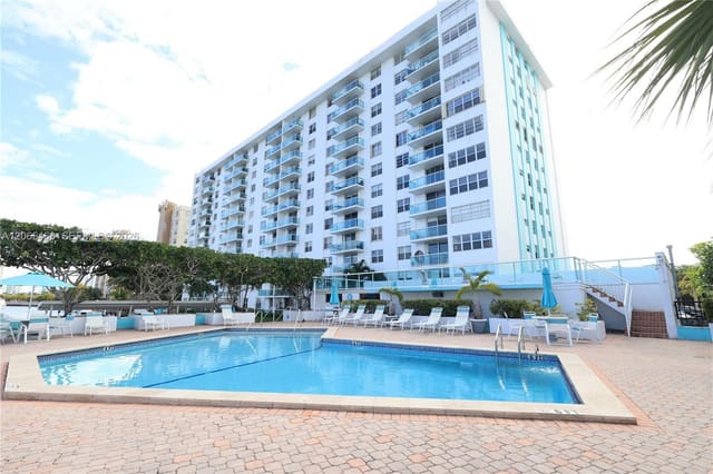 2841 NE 163rd Street 1002, North Miami Beach, FL 33160