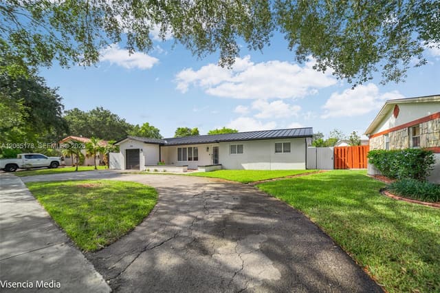 10316 SW 50th Street, Country, Cooper City, FL