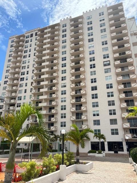 1865 S Ocean Drive 17 N — photo 10