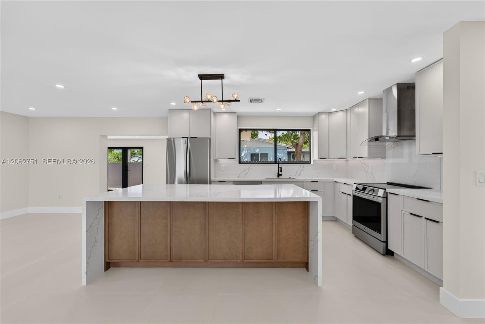 6514 SW 107th Place — photo 3