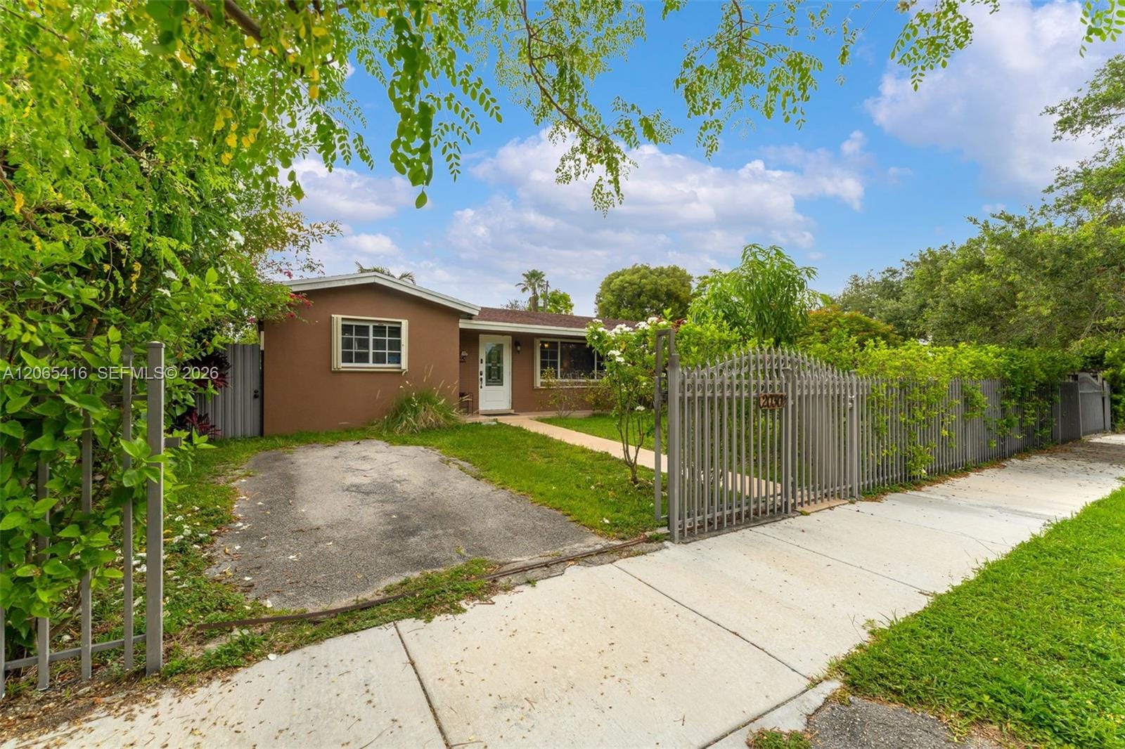 20301 SW 105th Avenue — photo 2