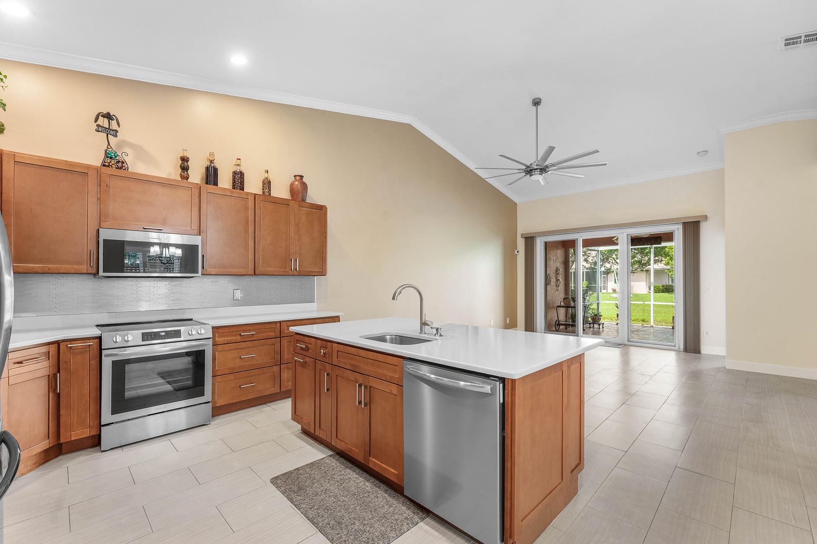 315 CORAL TRACE Lane — photo 6