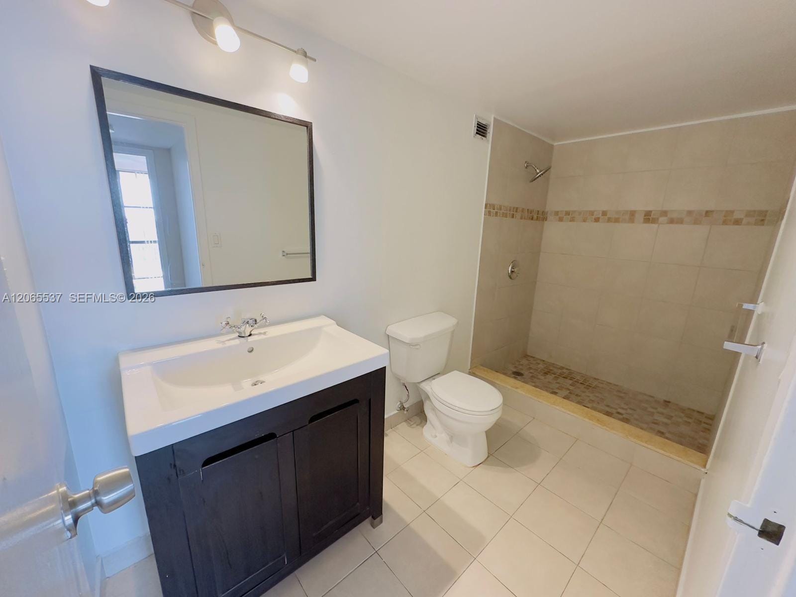 800 Parkview Drive 611, Hallandale Beach, FL 33009 photo 7