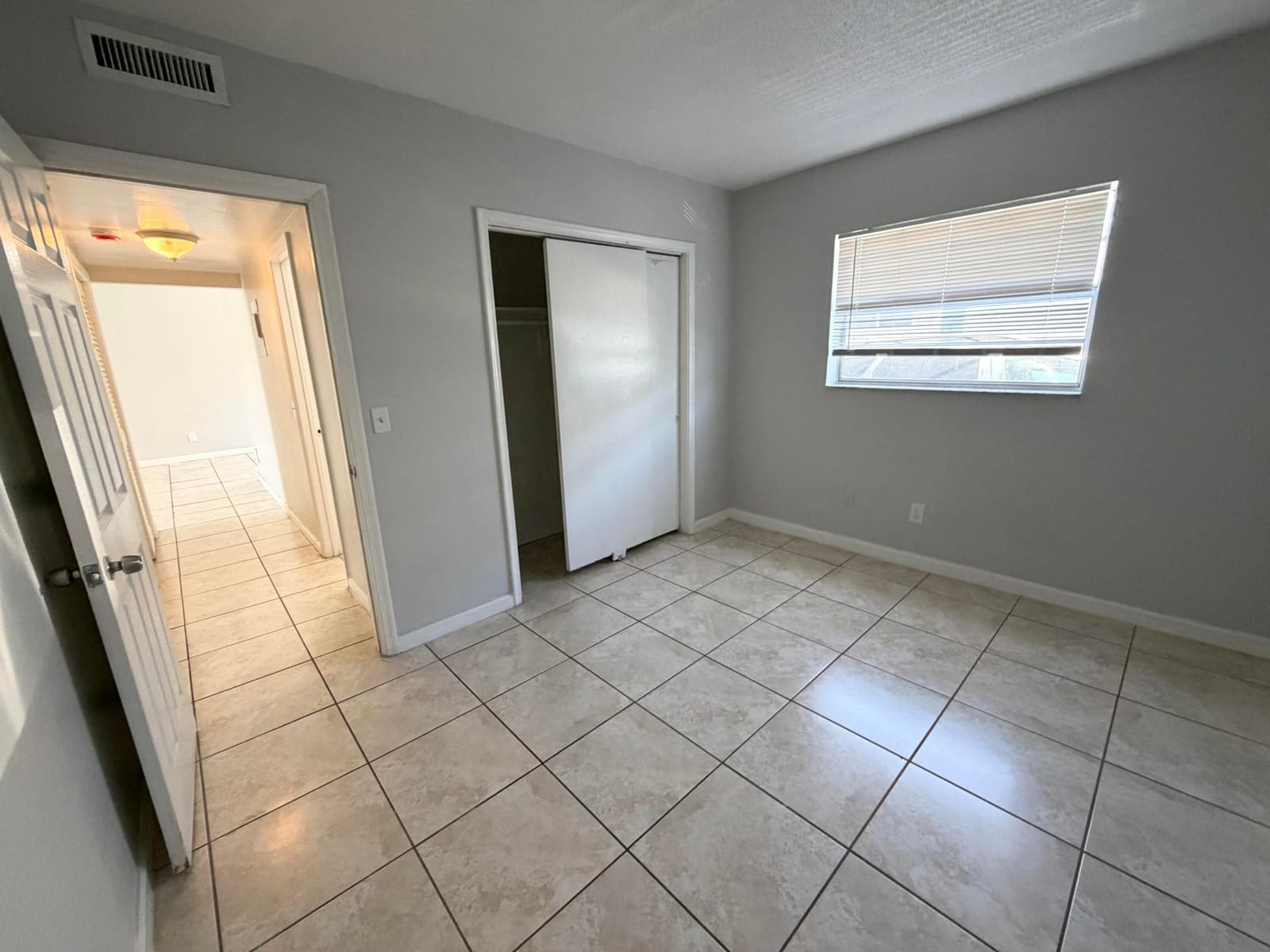 915 NE 8th Street 104 — photo 9