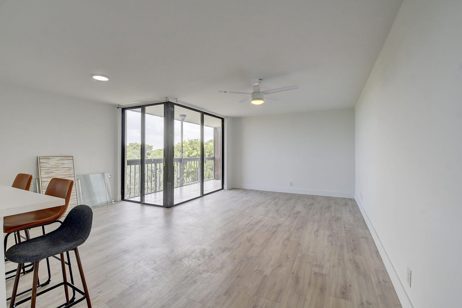 955 Egret Circle 501 — photo 2