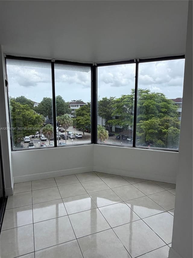 8305 SW 152nd Avenue PH1, Miami, FL 33193