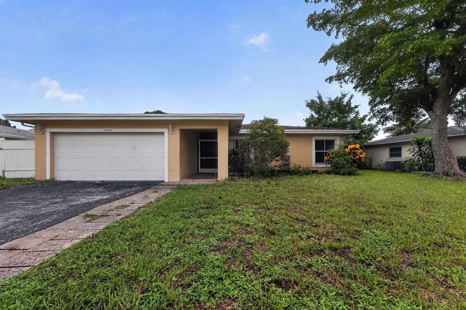 8208 NW 75TH Avenue — photo 3