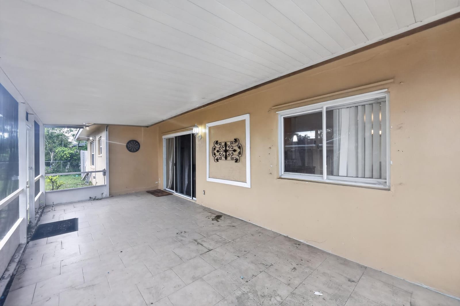 8208 NW 75TH Avenue, Tamarac, FL 33321 photo 16