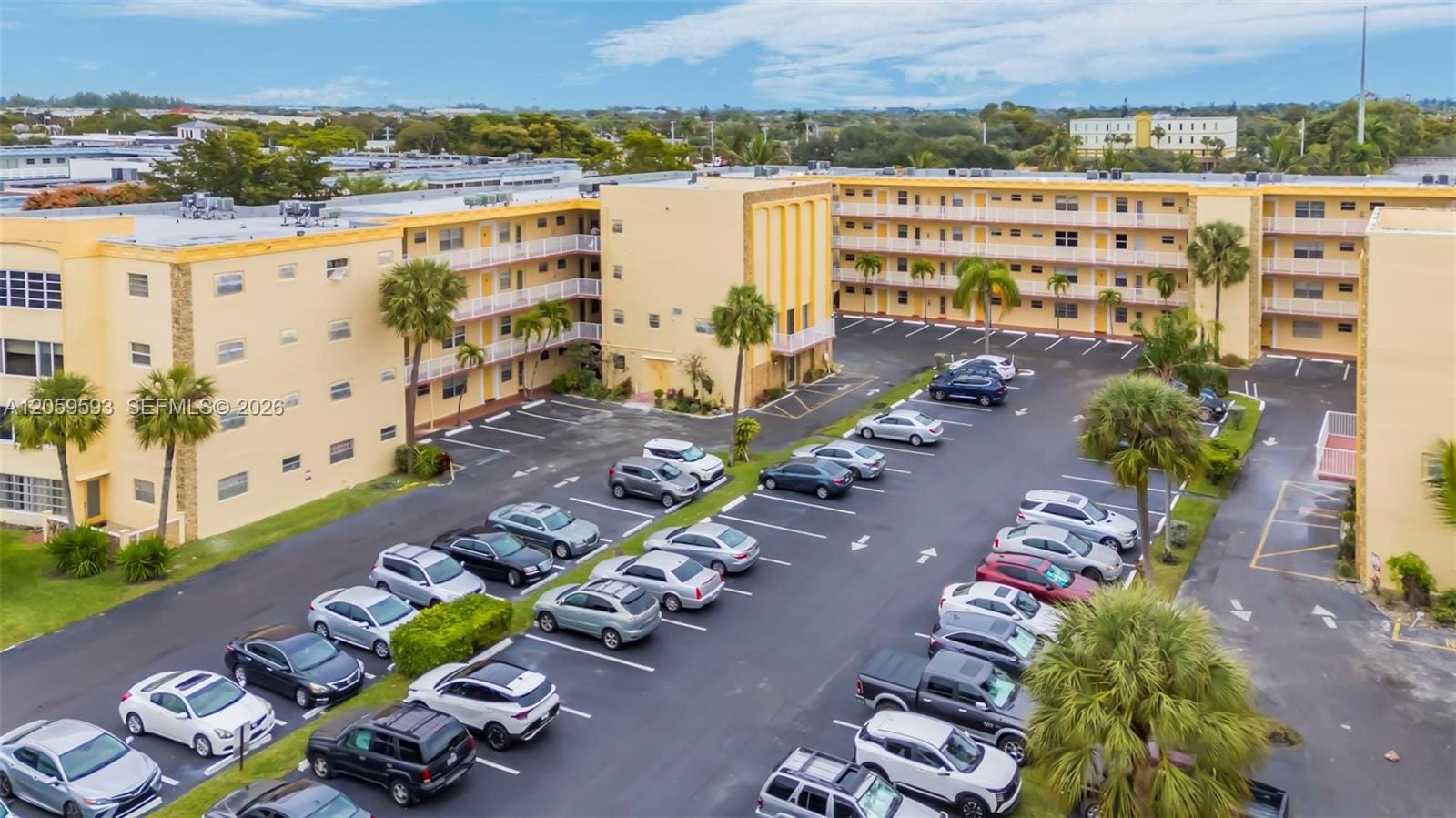 3990 NW 42nd Avenue 403, Lauderdale Lakes, FL 33319 photo 24