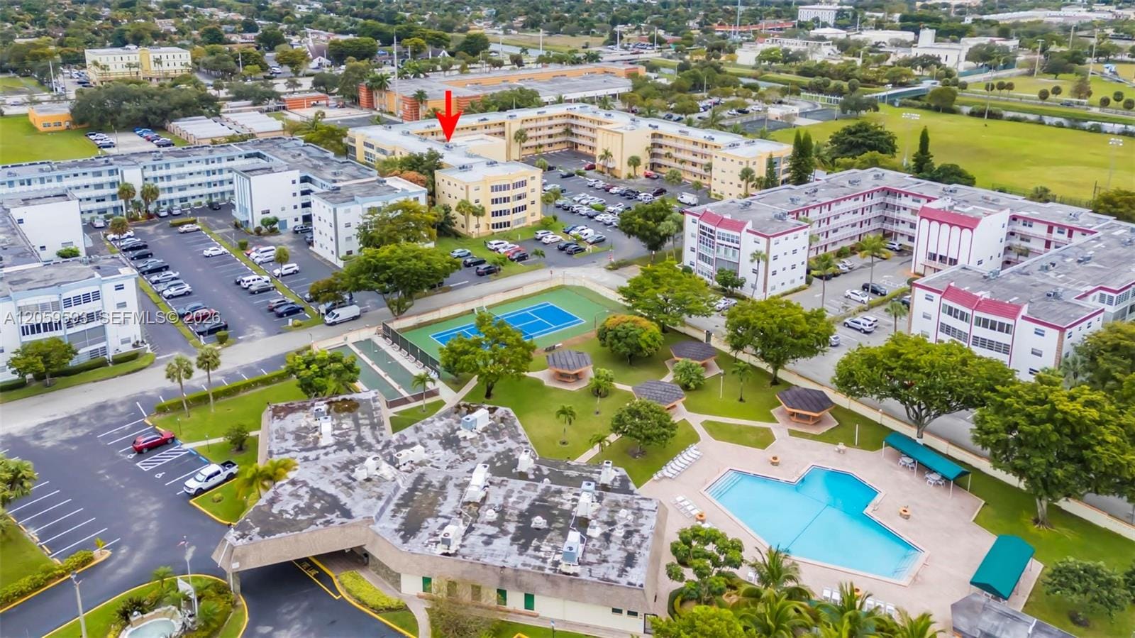 3990 NW 42nd Avenue 403, Lauderdale Lakes, FL 33319 photo 27